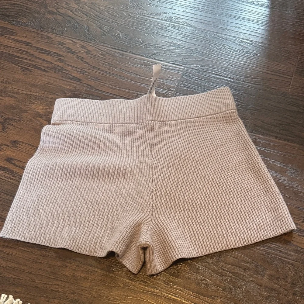 High-Waist Ribbed Knit Shorts in Light Beige, New, Sz M